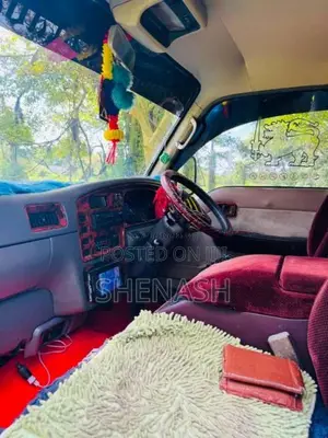 Nissan Caravan 1996 Van (Used)