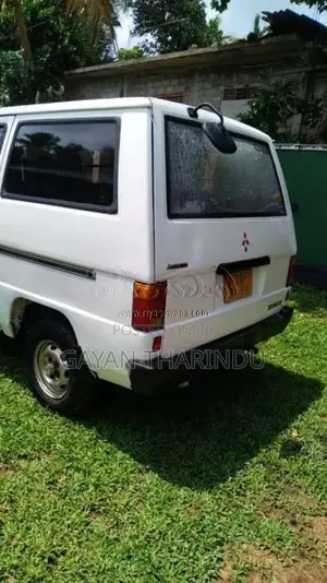 Mitsubishi L300 1986 Van (Used)