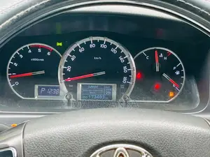 Toyota KDH 2015 Van (Used)