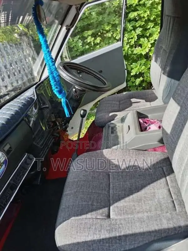 Nissan Vanette 1982 Van (Used)