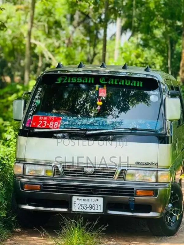 Nissan Caravan 1996 Van (Used)