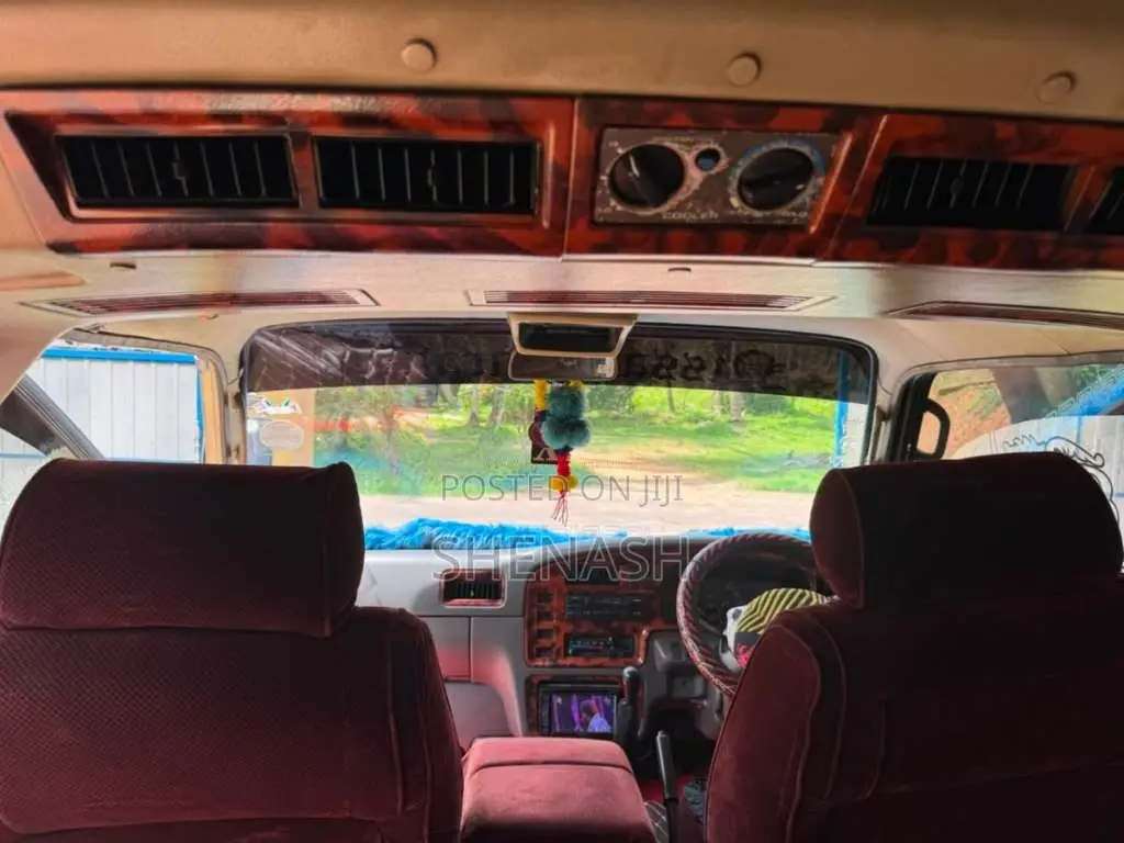Nissan Caravan 1996 Van (Used)