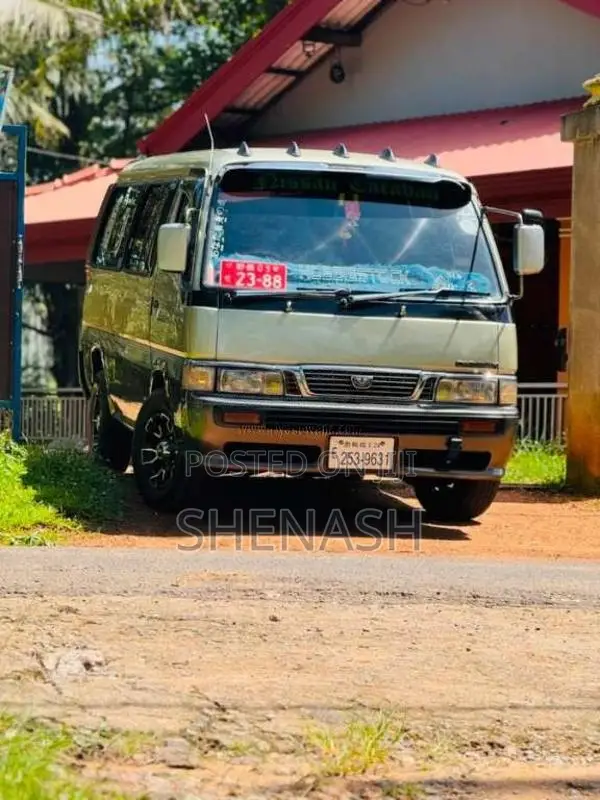 Nissan Caravan 1996 Van (Used)