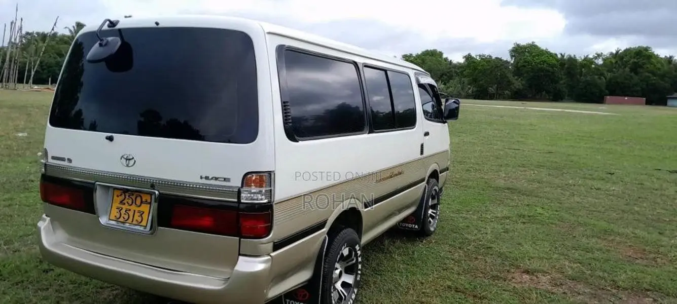 Toyota LH102 1993 Van (Used)