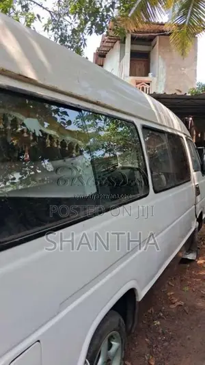 Toyota HIACE 1983 Van (Used)