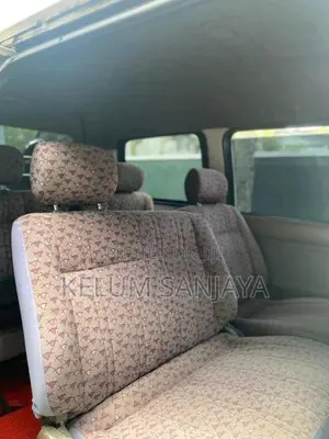Toyota Noah 2003 Van (Used)