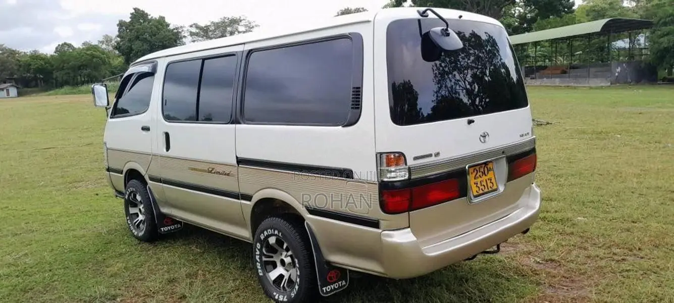Toyota LH102 1993 Van (Used)