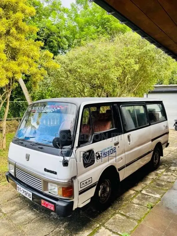 Nissan Caravan 1985 Van (Used)