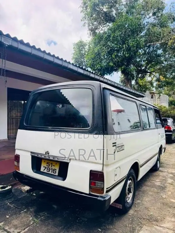 Nissan Caravan 1985 Van (Used)
