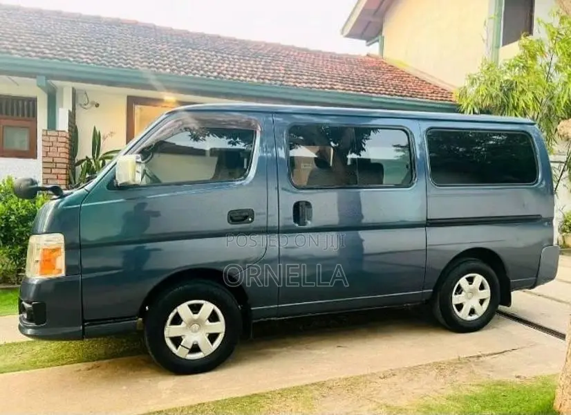 Nissan E25 2006 Van (Used)