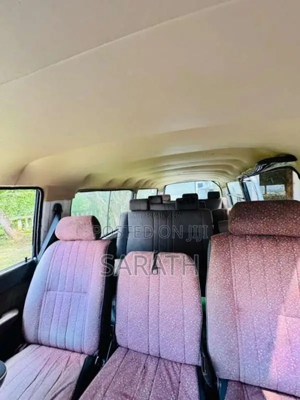 Nissan Caravan 1985 Van (Used)