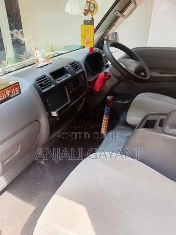 Nissan Vanette 2000 Van (Used)