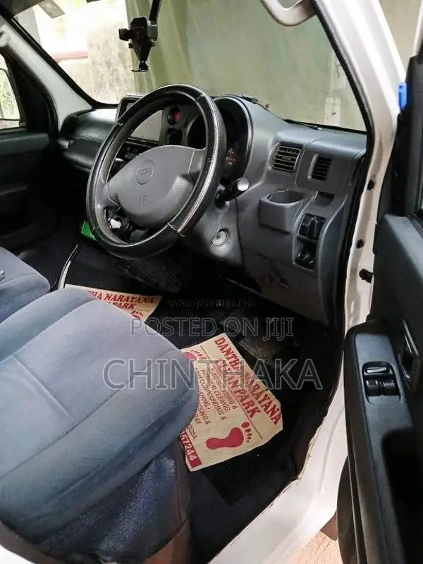 Daihatsu Hijet 320s 2007 Van (Used)
