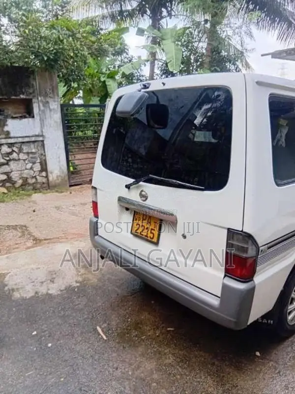 Nissan Vanette 2000 Van (Used)