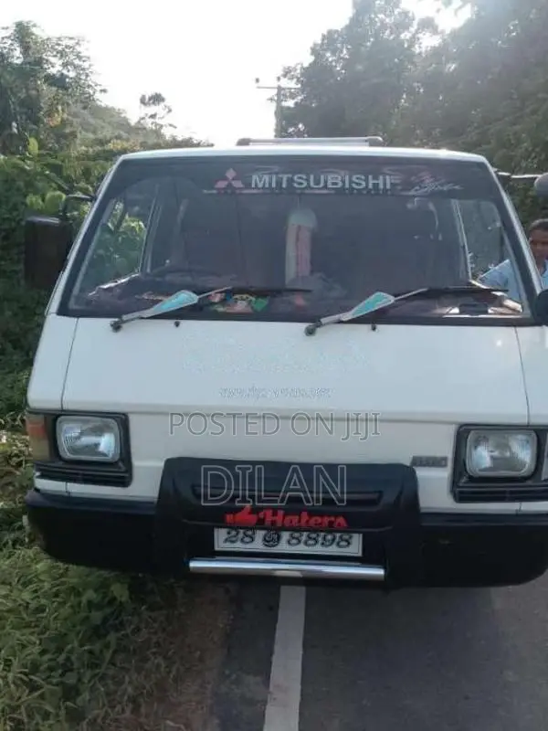 Mitsubishi L300 1988 Van (Used)