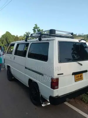 Mitsubishi L300 1988 Van (Used)