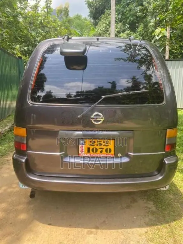 Nissan Serena 1996 Van (Used)