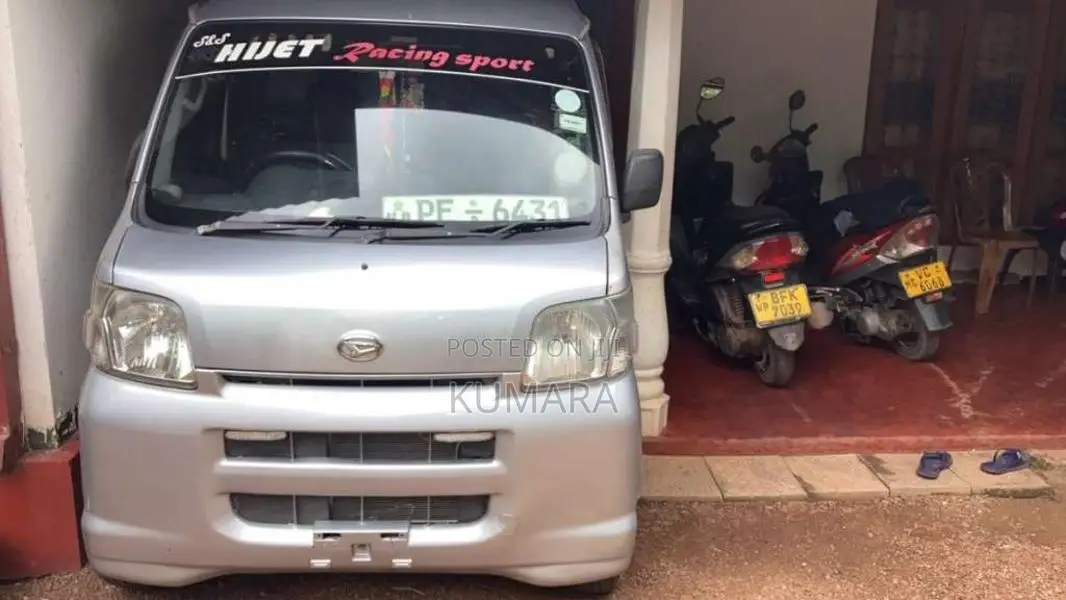 Daihatsu Hijet 2012 Van (Used)