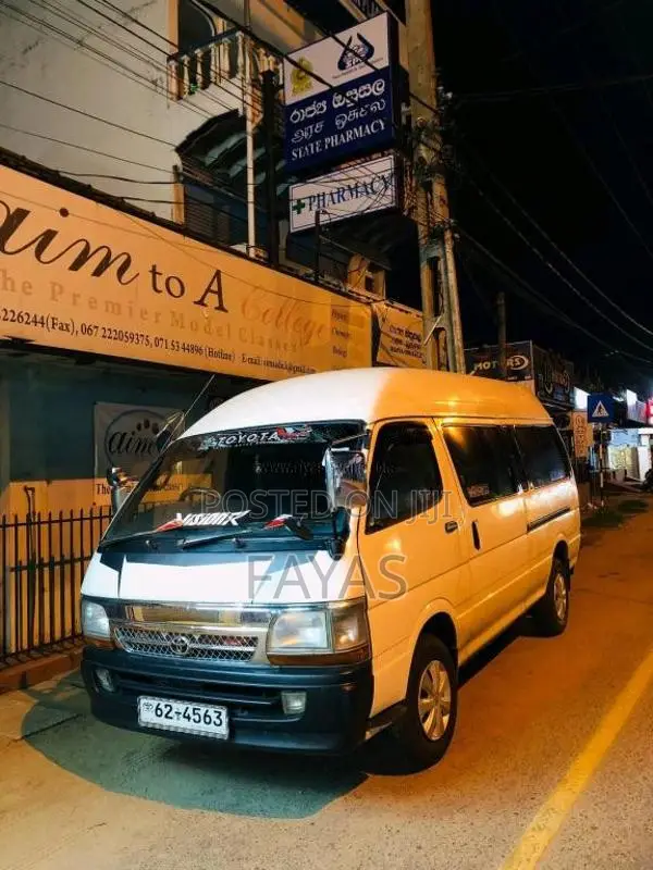 Toyota Dolphin High Roof 125 1993 Van (Used)