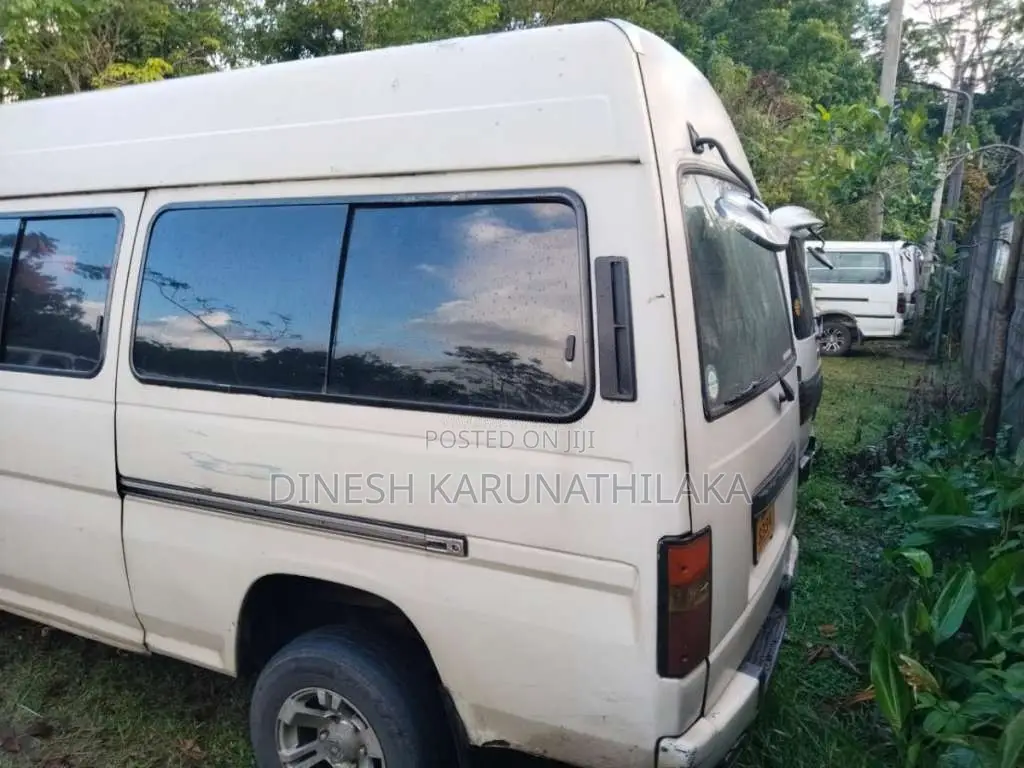 Nissan Caravan 1989 Van (Used)