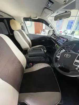 Toyota KDH 2016 Van (Used)