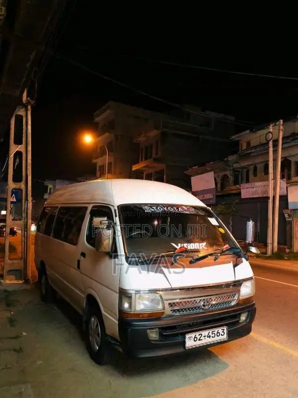 Toyota Dolphin High Roof 125 1993 Van (Used)