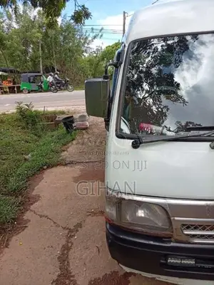 Toyota Dolphin 1990 Van (Used)