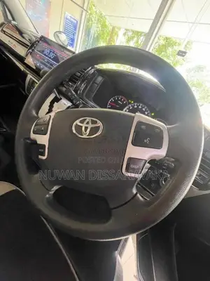 Toyota KDH 2016 Van (Used)