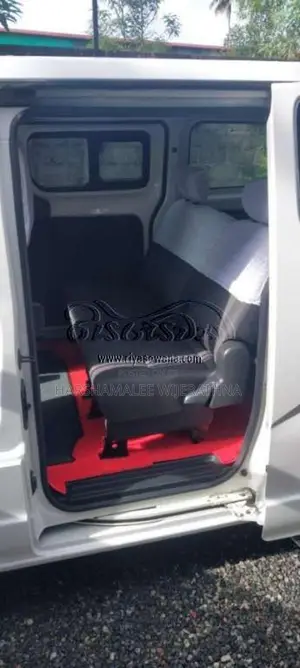 Nissan Nv200 2014 Van (Used)