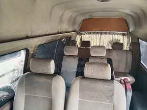 Nissan Caravan 1989 Van (Used)