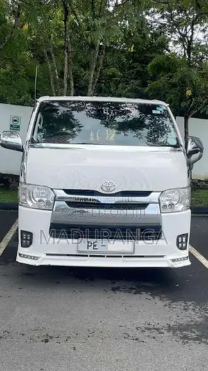 Toyota KDH 2012 Van (Used)