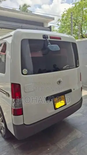 Toyota TownAce 2011 Van (Used)
