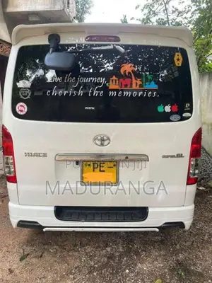 Toyota KDH 2012 Van (Used)