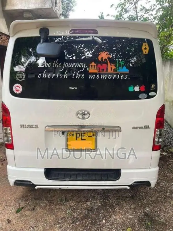 Toyota KDH 2012 Van (Used)