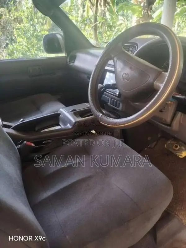 Nissan Serena 1999 Van (Used)