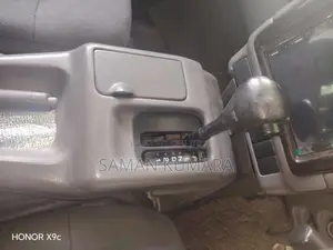 Nissan Serena 1999 Van (Used)