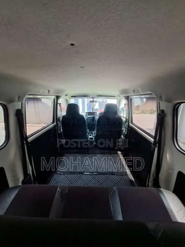 Toyota TownAce 2011 Van (Used)