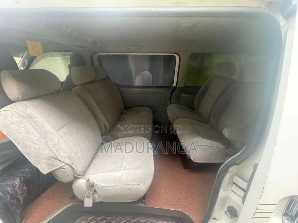 Toyota KDH 2012 Van (Used)