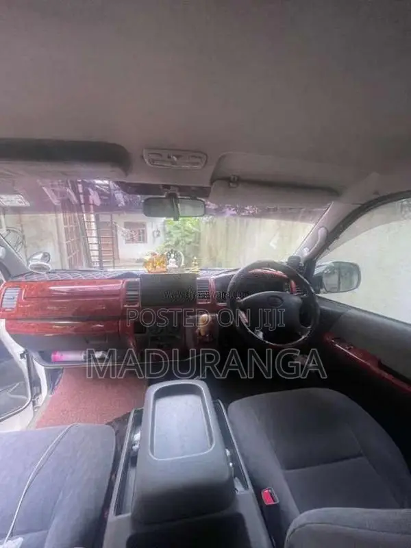 Toyota KDH 2012 Van (Used)