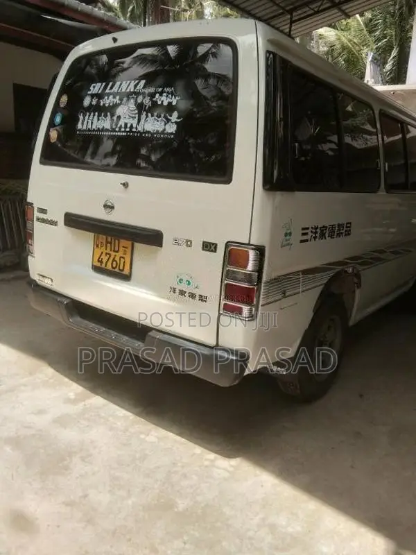 Nissan Caravan Kota 2003 Van (Used)