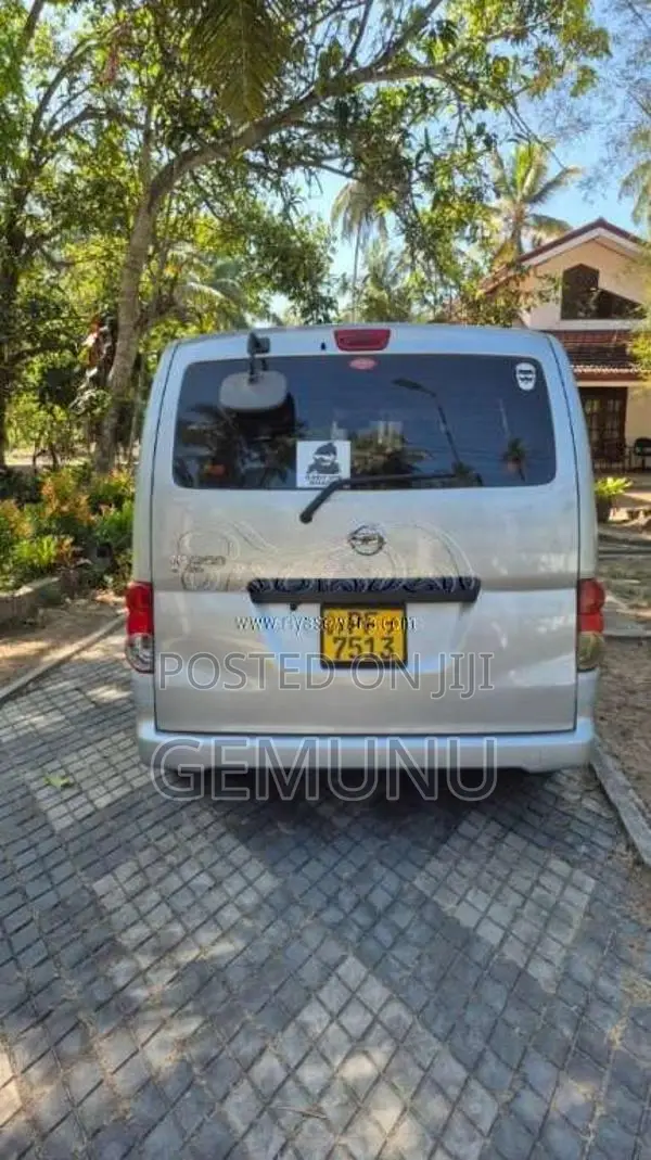 Nissan NV200 2009 Van (Used)