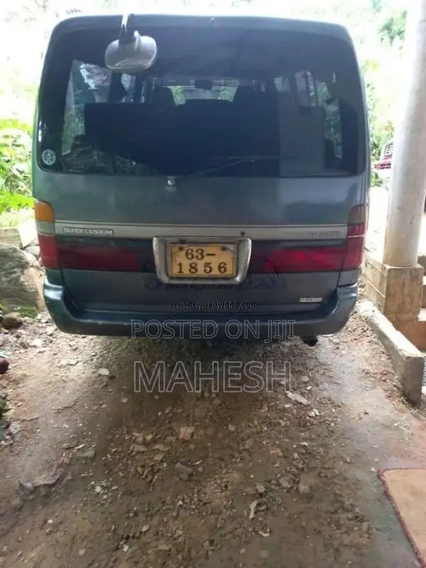 Toyota Dolphin 1993 Van (Used)