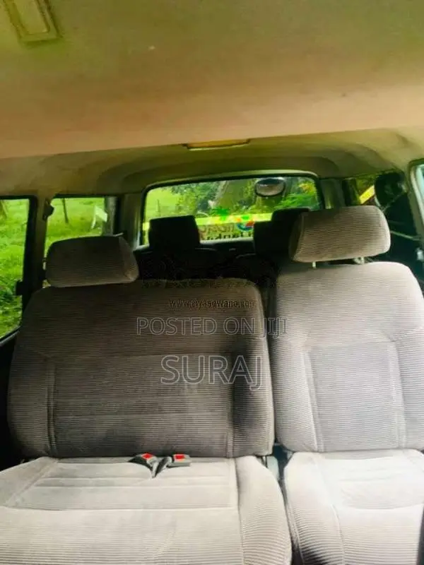 Toyota Dolphin 1996 Van (Used)