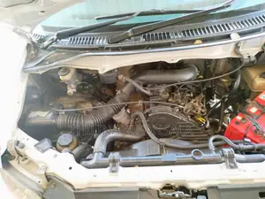 Toyota CR42 2003 Van (Used)