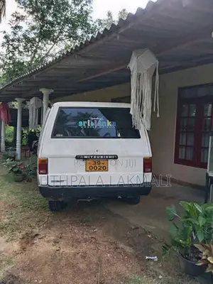 Mitsubishi L300 1995 Van (Used)