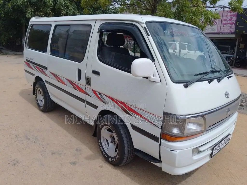 Toyota Dolphin LH 103 1994 Van (Used)