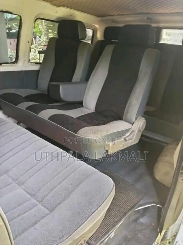 Mitsubishi L300 1995 Van (Used)