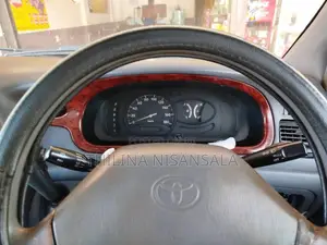 Toyota CR42 2003 Van (Used)