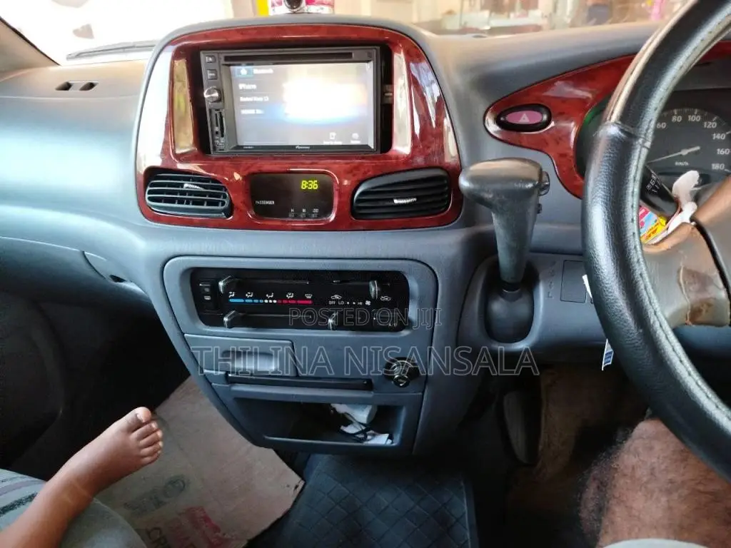 Toyota CR42 2003 Van (Used)