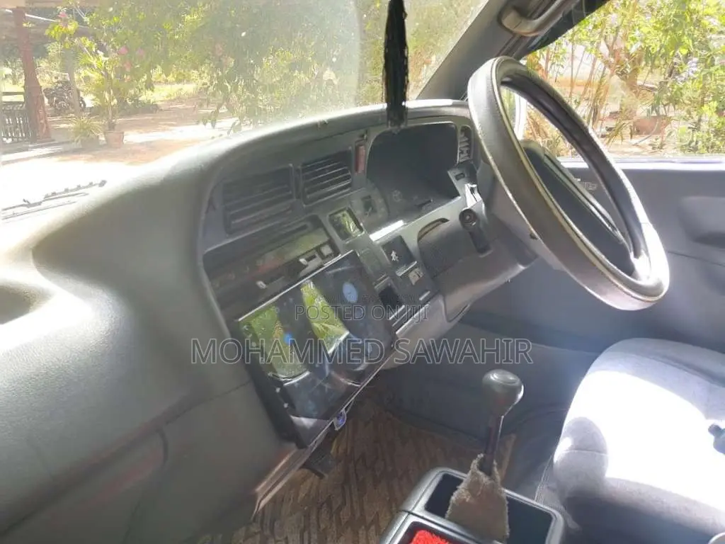 Toyota Dolphin LH 103 1994 Van (Used)